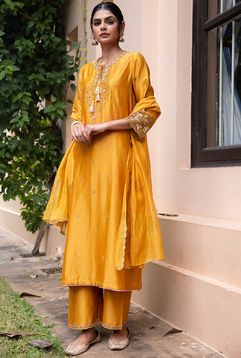 Mustard Light Yoke Applique Baano Kurta Set