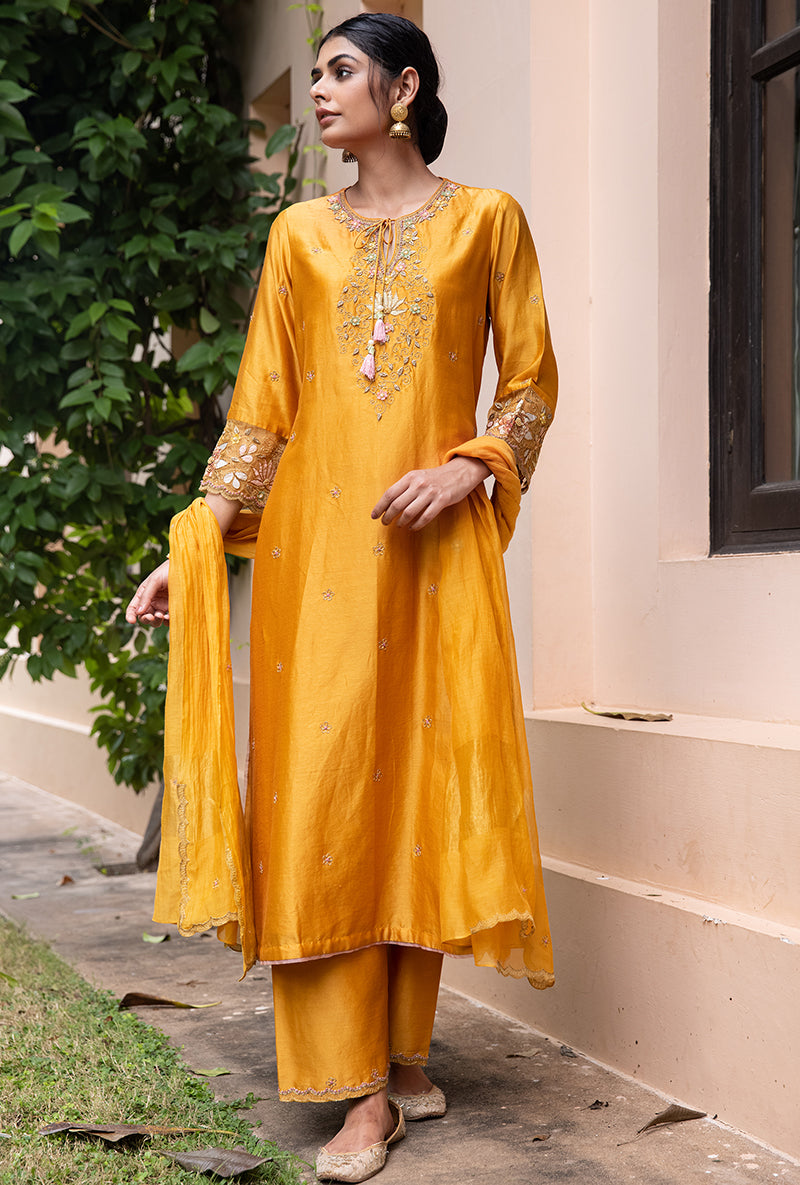 Mustard Light Yoke Applique Baano Kurta Set