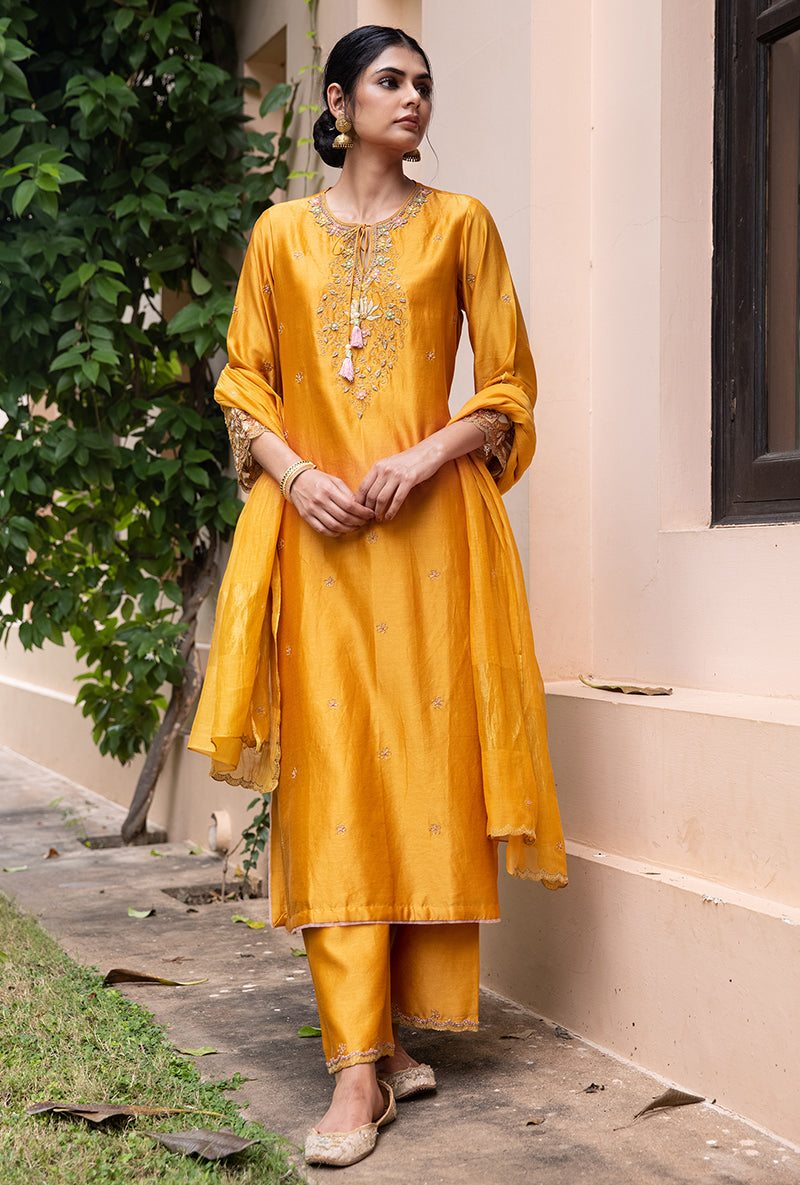 Mustard Light Yoke Applique Baano Kurta Set