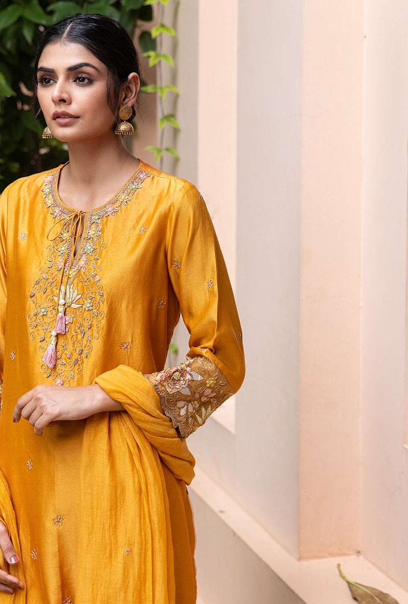 Mustard Light Yoke Applique Baano Kurta Set