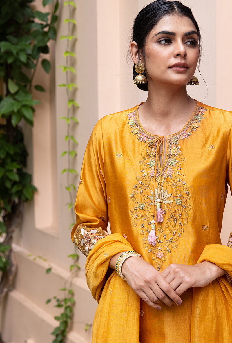 Mustard Light Yoke Applique Baano Kurta Set