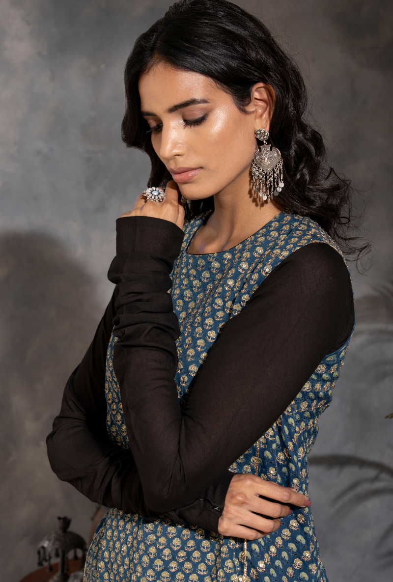 Saanjh Black & Navy Gharara Set