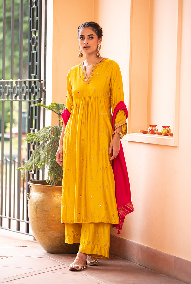 Yellow Classic Sitara Husna Kurta Set