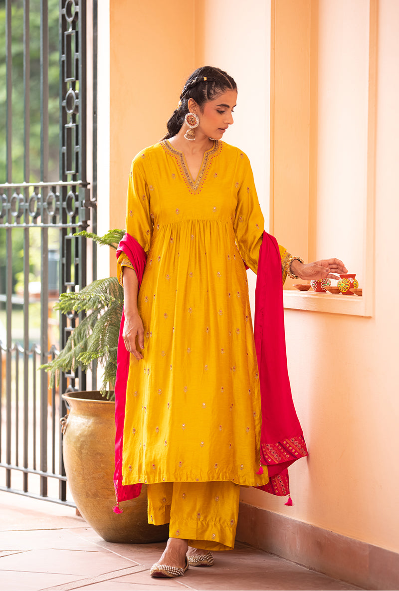 Yellow Classic Sitara Husna Kurta Set