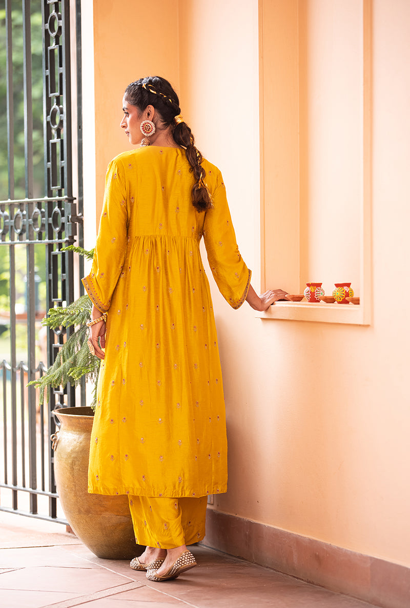 Yellow Classic Sitara Husna Kurta Set